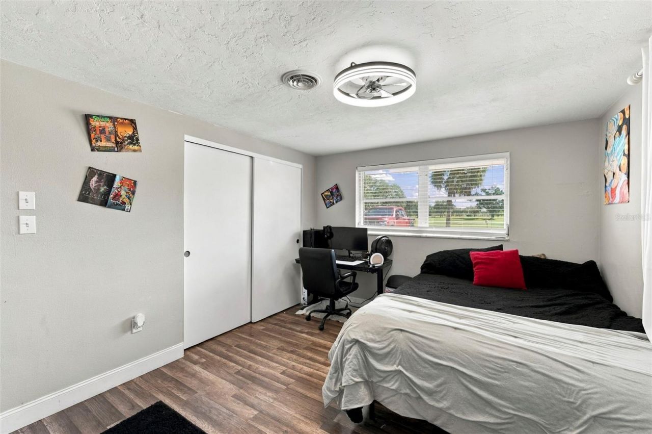 5105 W Country Club Drive , Sarasota, FL 34243 Photo