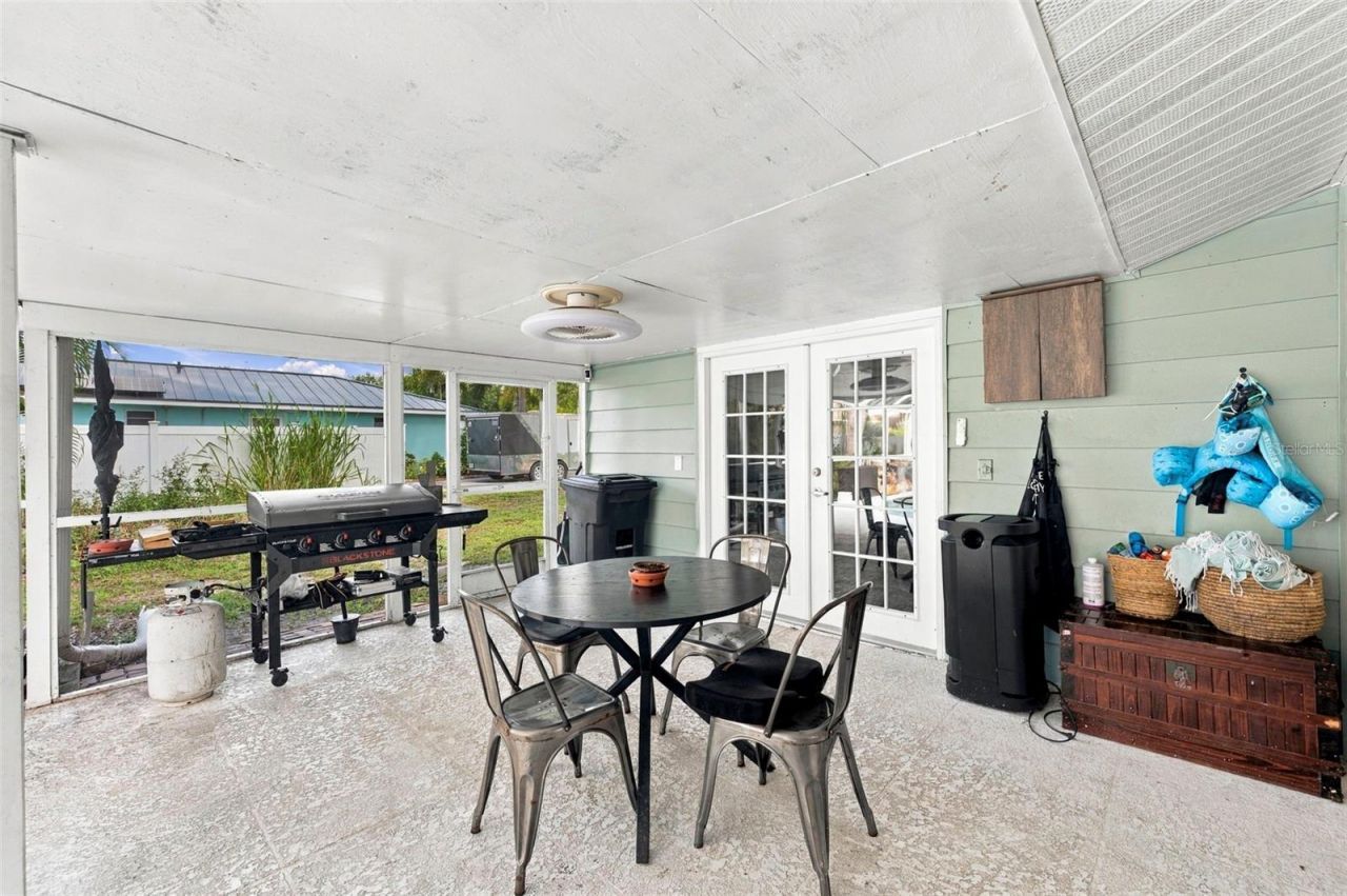 5105 W Country Club Drive , Sarasota, FL 34243 Photo