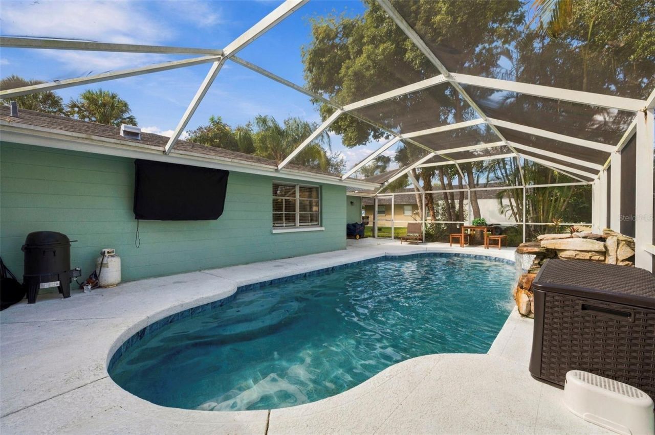 5105 W Country Club Drive , Sarasota, FL 34243 Photo