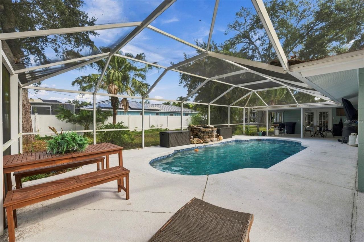 5105 W Country Club Drive , Sarasota, FL 34243 Photo