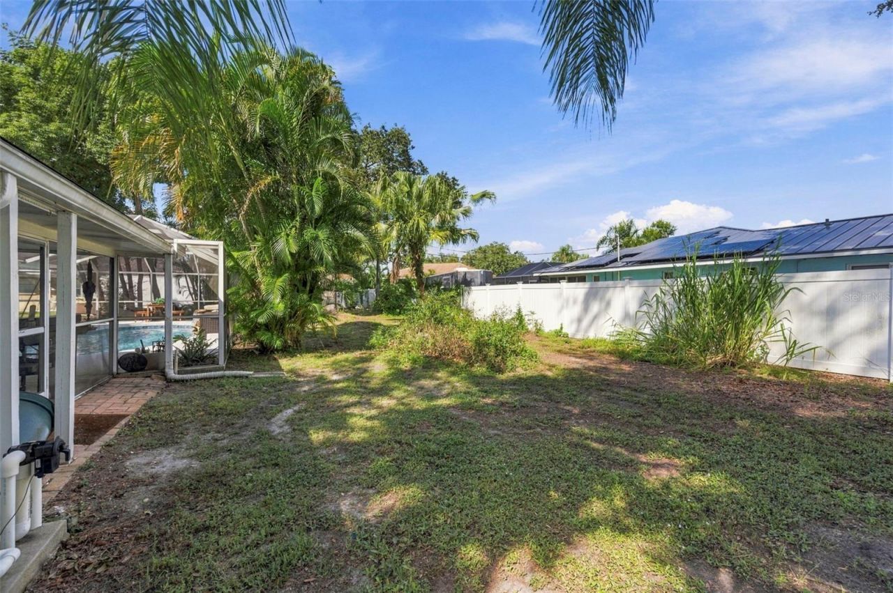 5105 W Country Club Drive , Sarasota, FL 34243 Photo