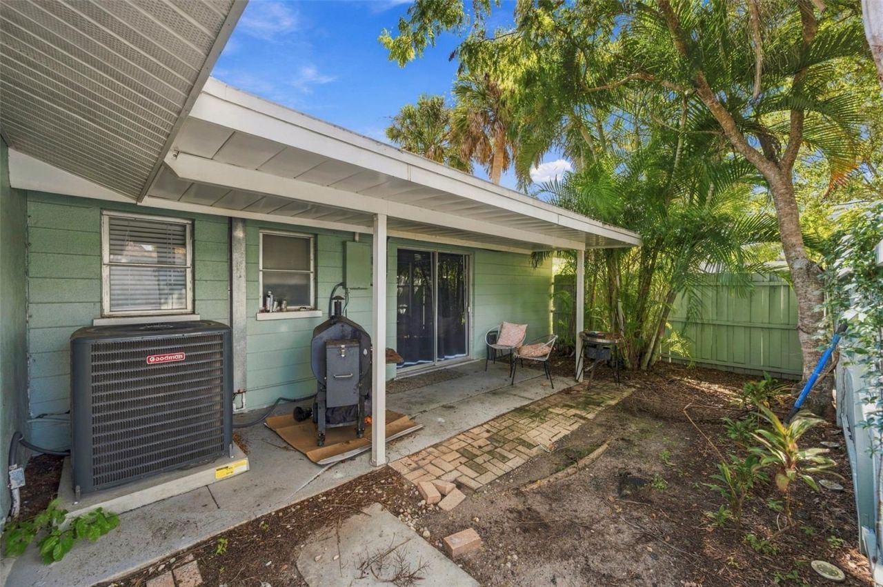 5105 W Country Club Drive , Sarasota, FL 34243 Photo