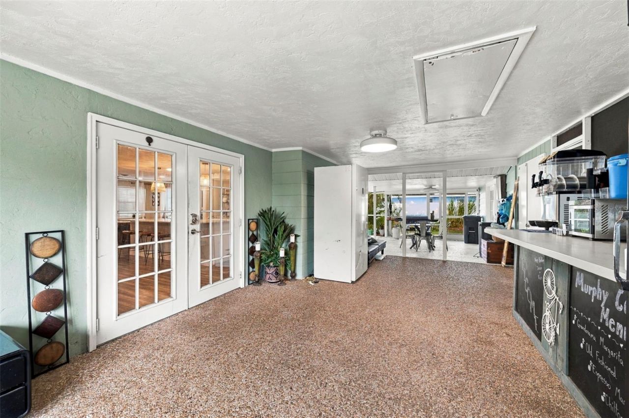 5105 W Country Club Drive , Sarasota, FL 34243 Photo