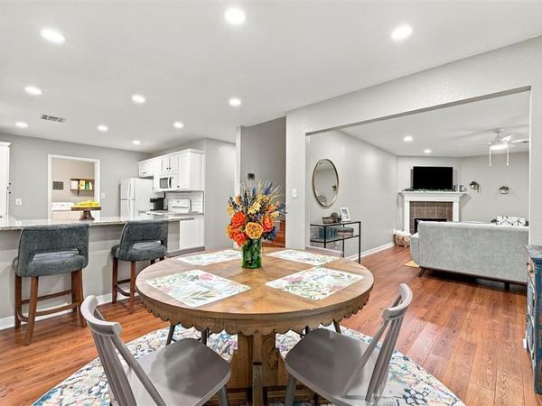 813 Chambers Creek Circle, Hewitt, TX 76643
