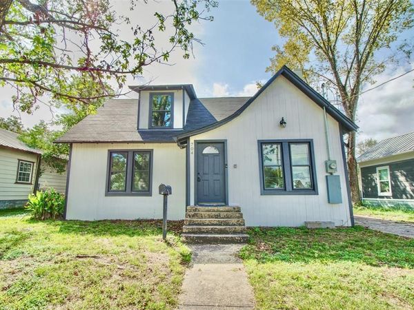 704 Pine Street , Teague, TX 75860