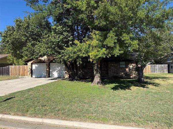 4606 9th Street, Brownwood, TX 76801