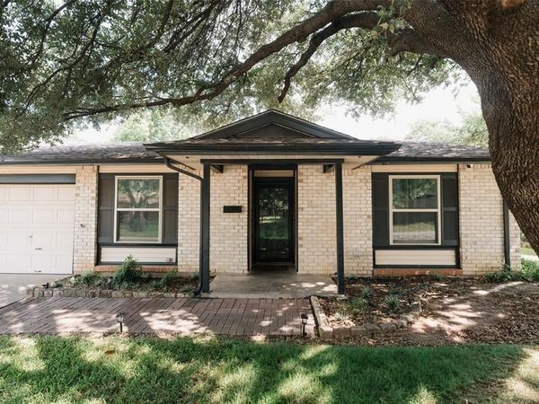 311 Town Creek Drive, Euless, TX 76039
