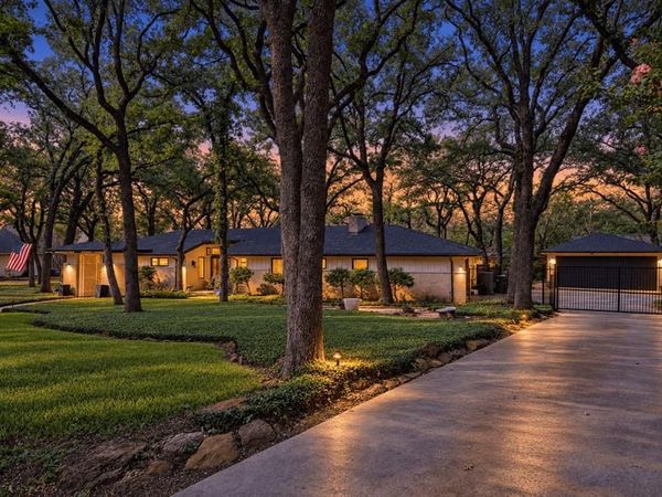 4000 Deepwood Street, Colleyville, TX 76034