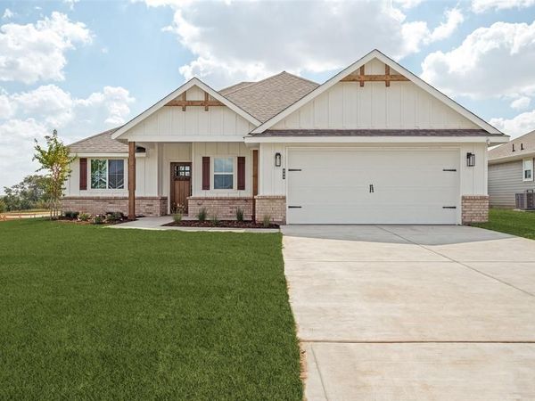 303 Sam Drive, Hillsboro, TX 76645