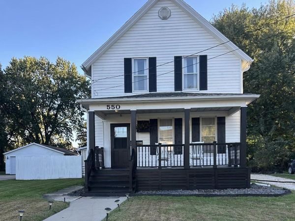 550 E NORTH Street, Galesburg, IL 61401