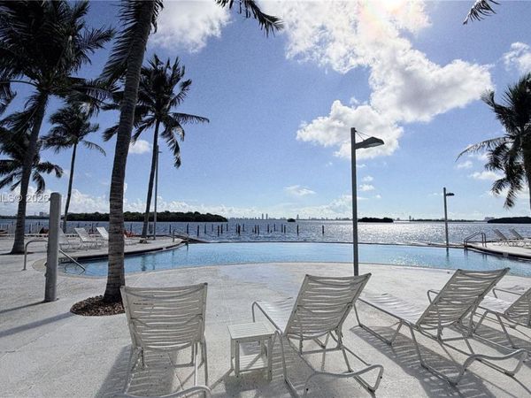 650 NE 64th St , Unit GPH7, Miami, FL 33138