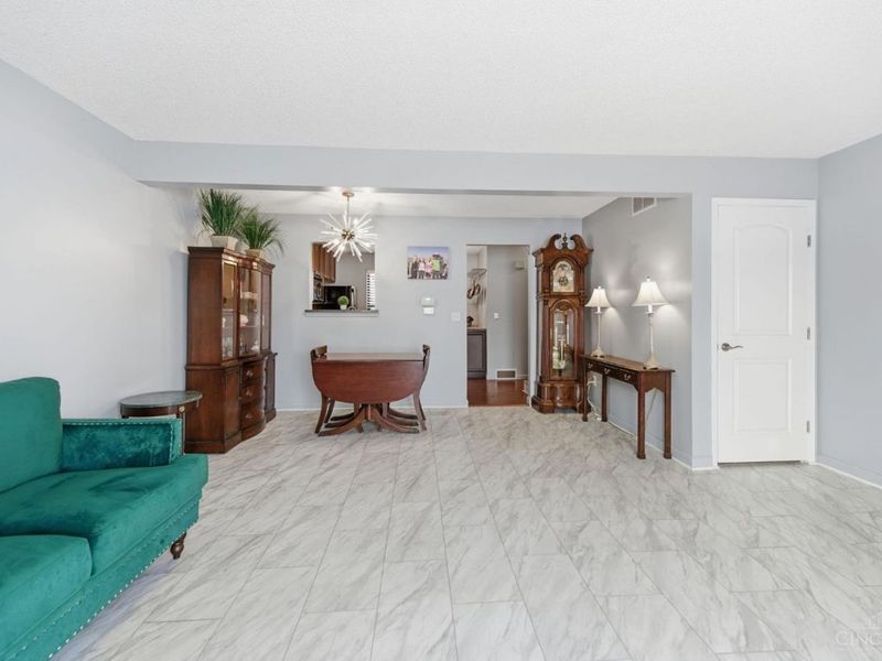5254 Pros Drive, West Chester, OH 45069 Photo 11