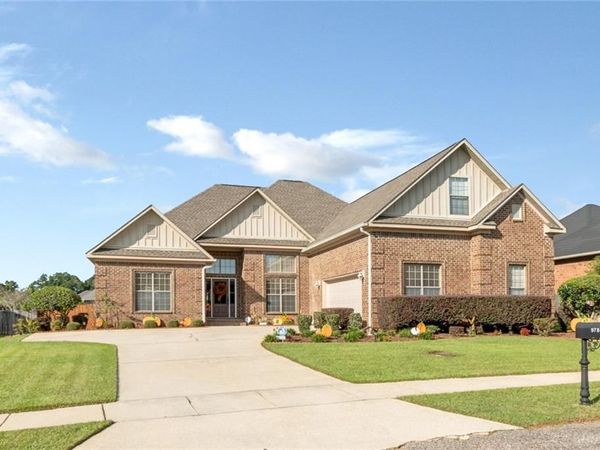 9780 Richmond Drive N, Mobile, AL 36695