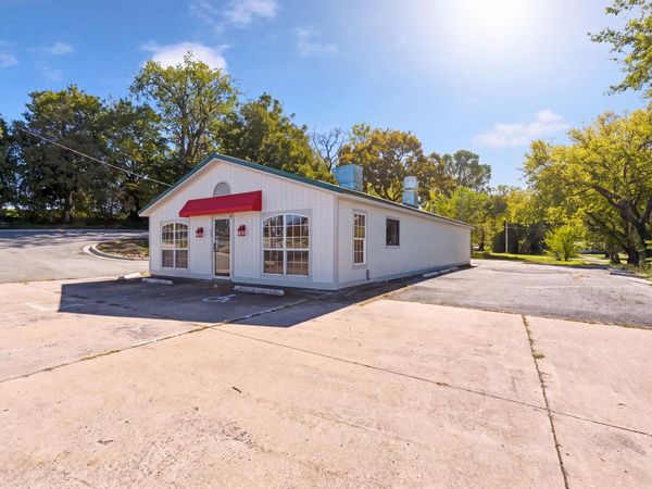 310 E 3rd Street , Grove, OK 74344
