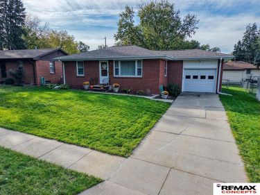 6909 W Street, Lincoln, NE 68505