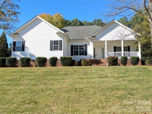 209 Harbor Landing Drive , Mooresville, NC 28117