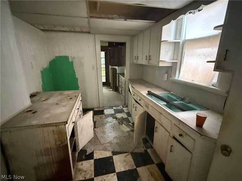 1274 E 100th Street, Cleveland, OH 44108 Photo 15