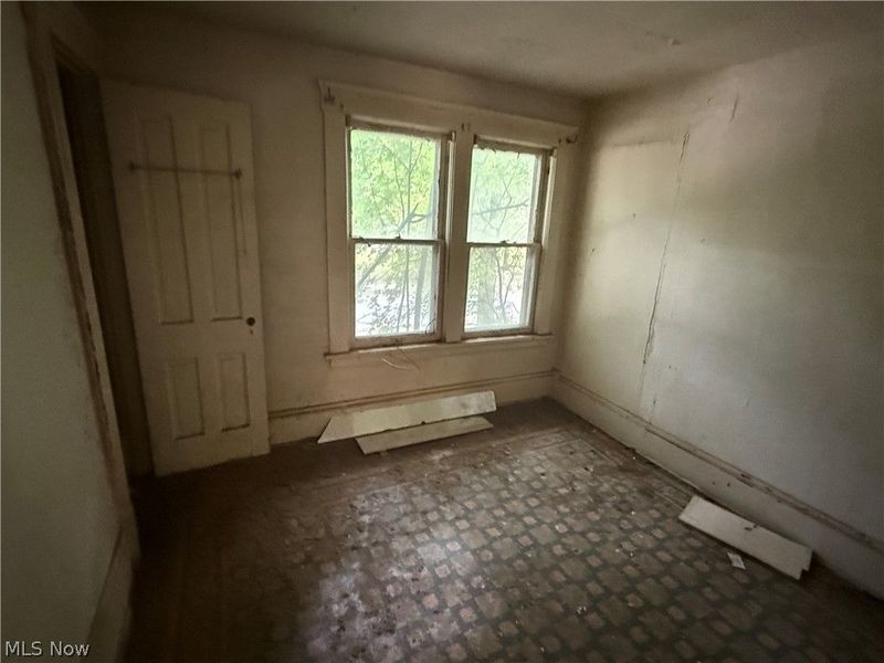 1274 E 100th Street, Cleveland, OH 44108 Photo 19