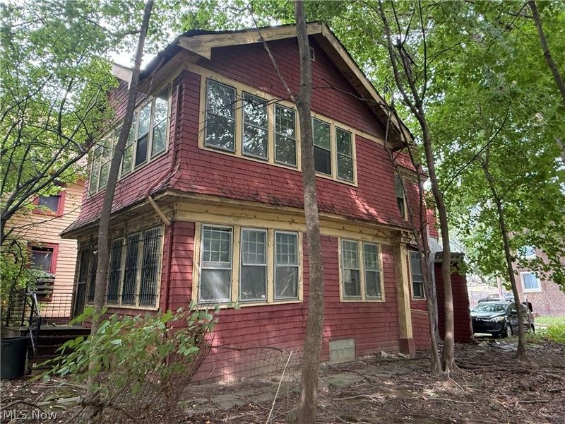 1274 E 100th Street, Cleveland, OH 44108 Photo 6