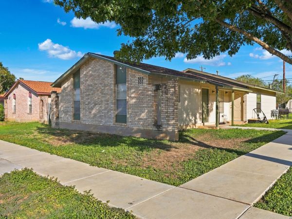 555 RASA DR, San Antonio, TX 78227