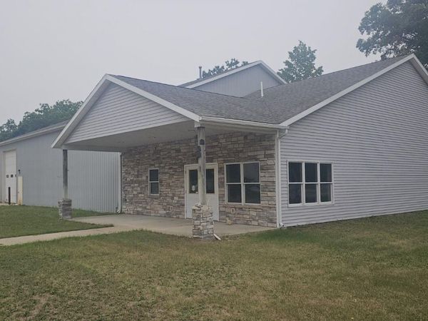 3871 S Evergreen Drive, White Cloud, MI 49349