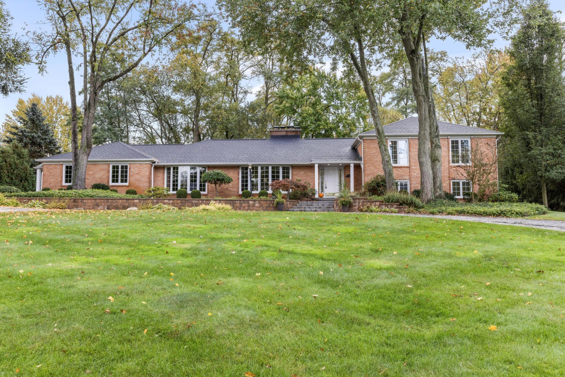 145 Smithfield Road, Battle Creek, MI 49015 Main Photo