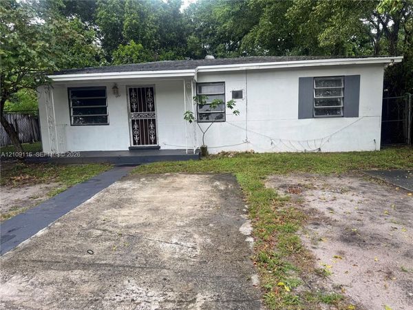 1351 NE 149th St , Miami, FL 33161