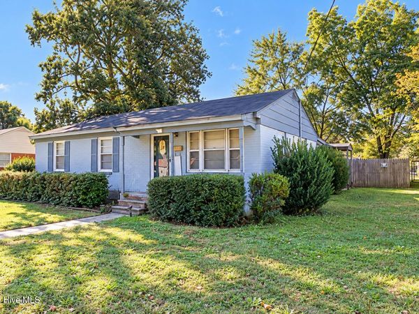 702 E 8th Street, Lumberton, NC 28358