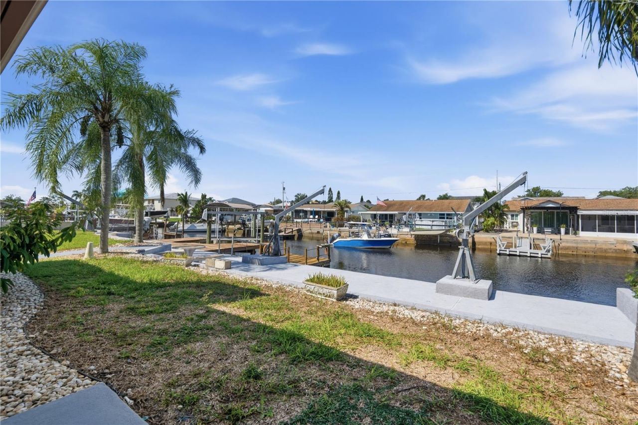 7507 Mako Drive, Hudson, FL 34667 Photo