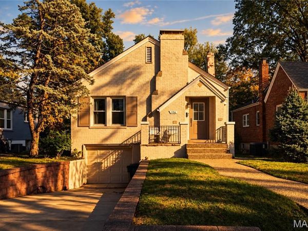 106 Handlan Court, Kirkwood, MO 63122