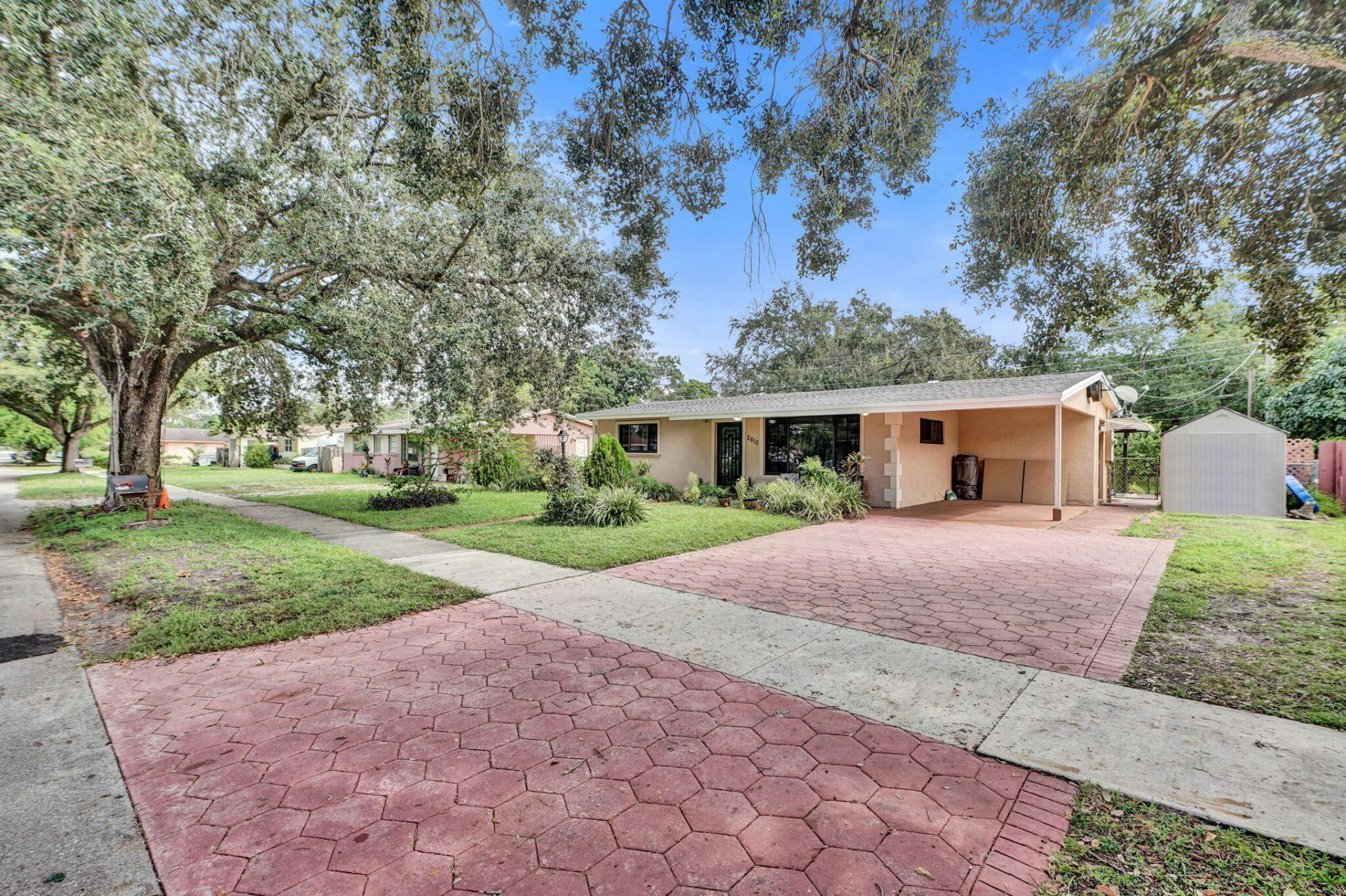 2610 NW 74th Avenue, Hollywood, FL 33024 Photo