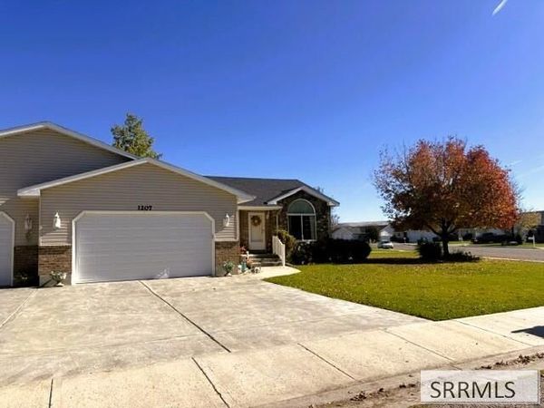1207 Ashland Drive, AMMON, ID 83406
