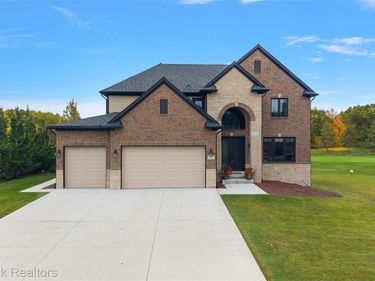 1721 Royal Birkdale Drive, Oxford Township, Mi 48371