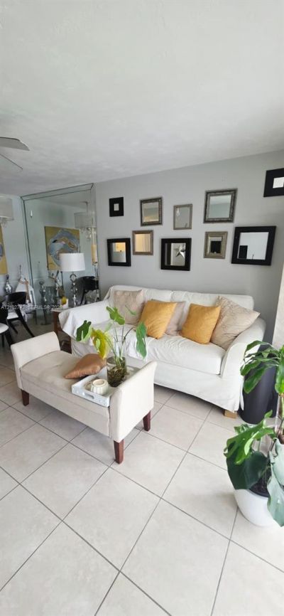 2800 NE 203rd St, Unit 8, Aventura, FL 33180 Photo