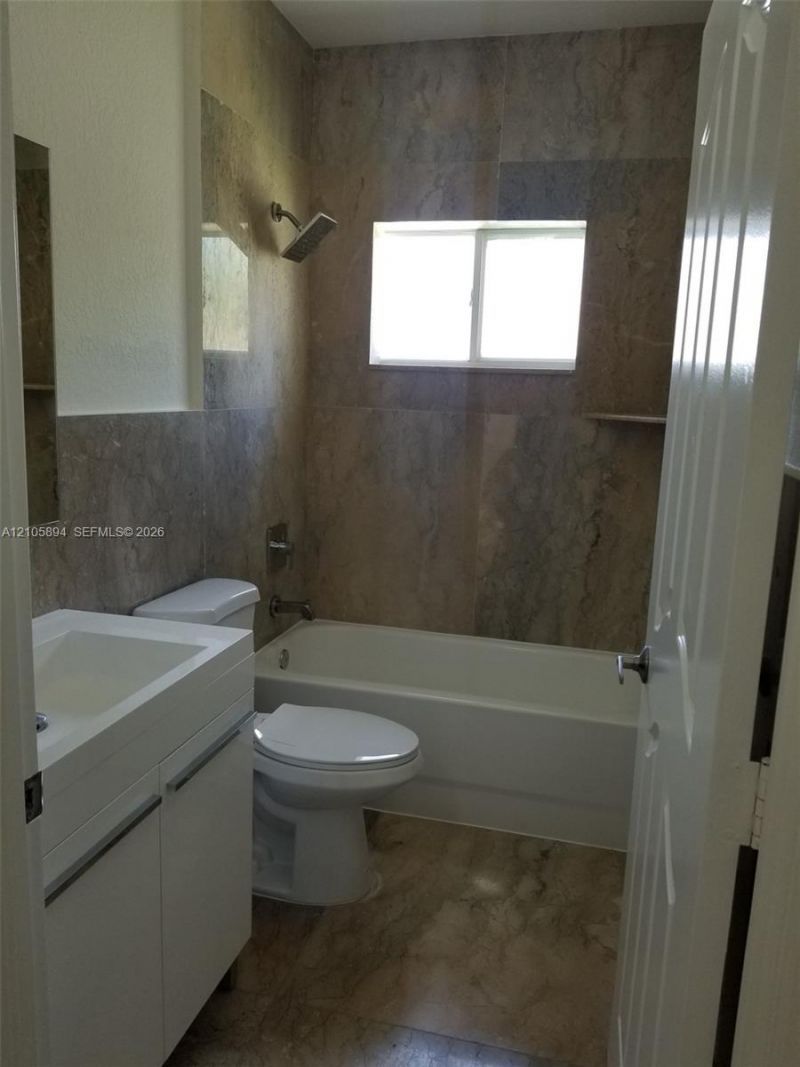 1404 SE 6th St , Homestead, FL 33033 Photo