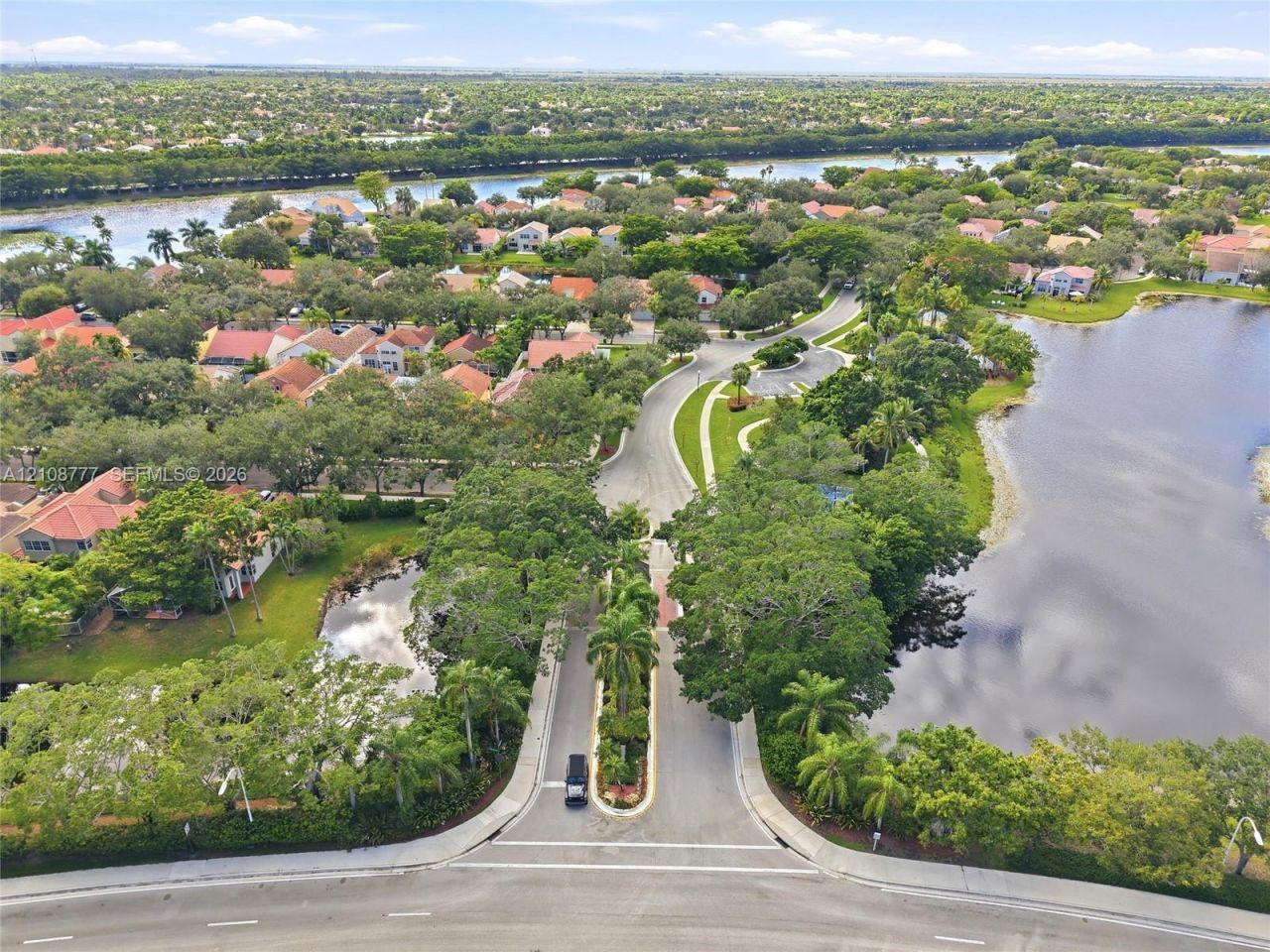 1211 Bayview Cir , Weston, FL 33326 Photo