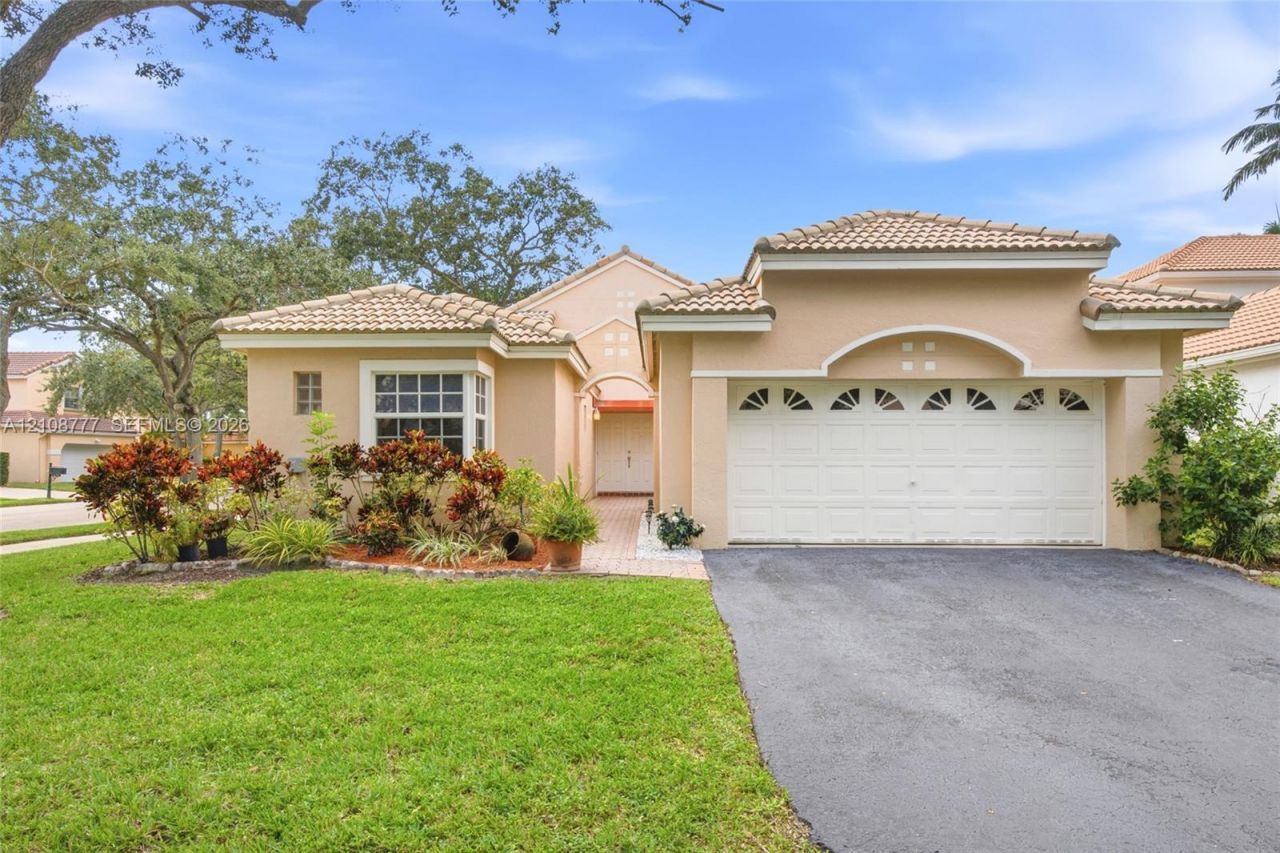 1211 Bayview Cir , Weston, FL 33326 Photo