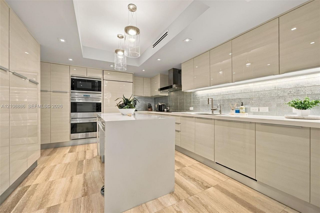 10155 Collins Ave, Unit 1003, Bal Harbour, FL 33154 Photo