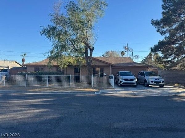 4825 Mohave Avenue , Las Vegas, NV 89104