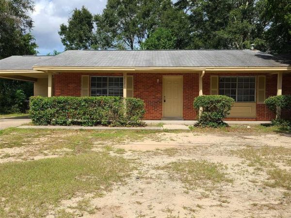 1121 Webster Dr, Pensacola, FL 32505