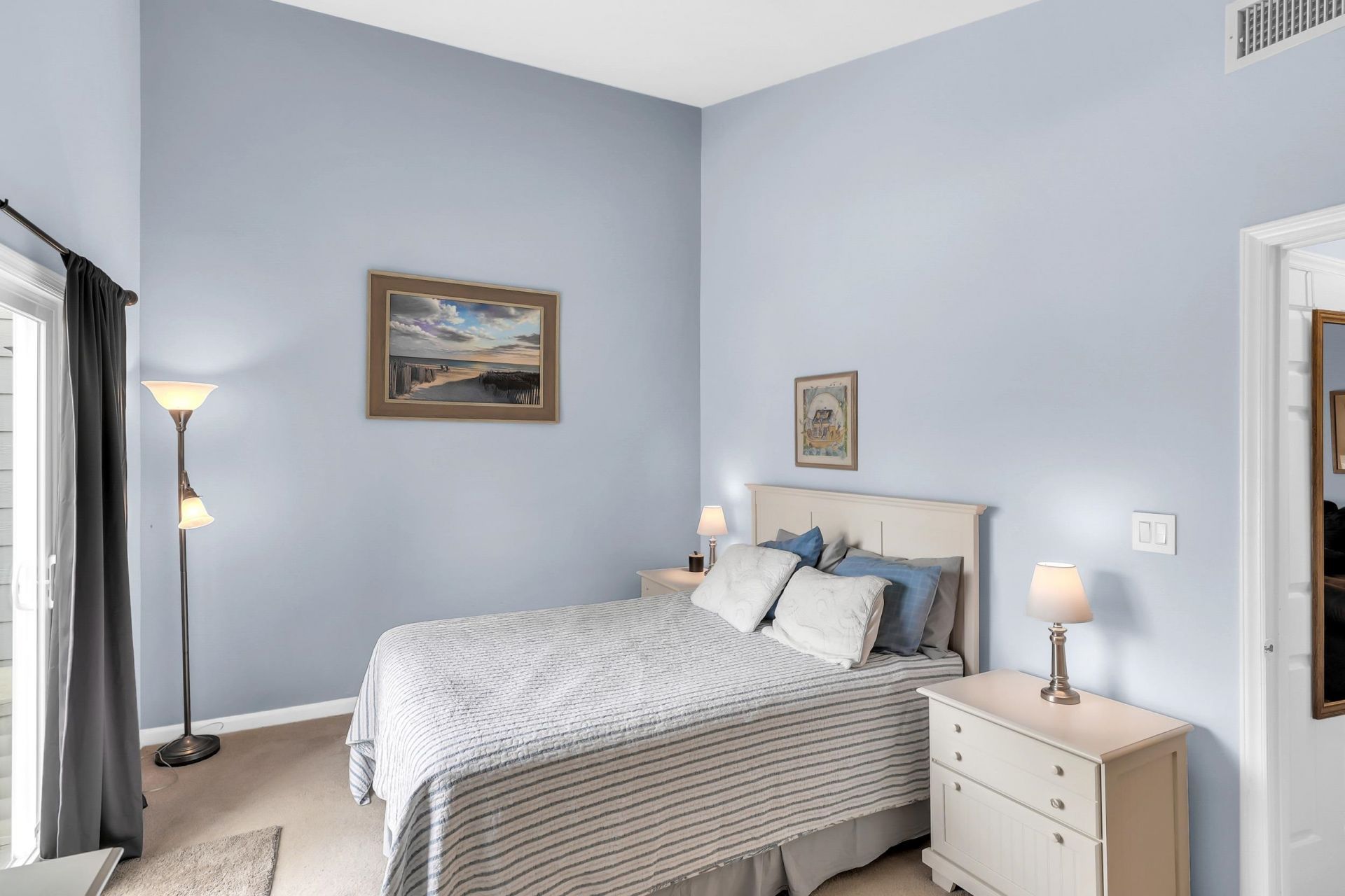 1203 Erin Way  Photo 10