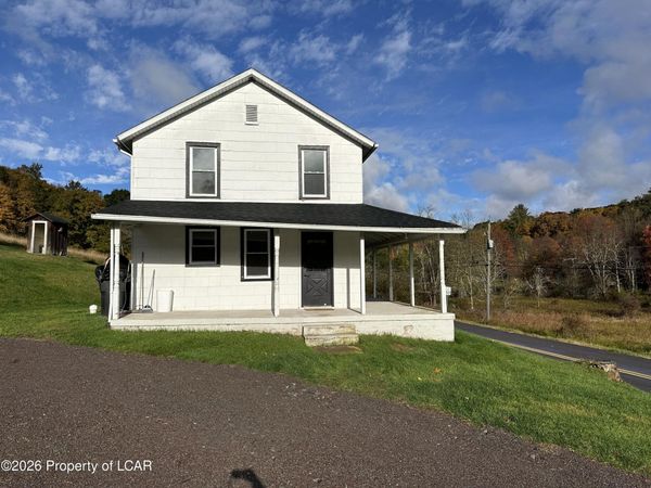 204 Pine Tree Road, Dallas, PA 18612
