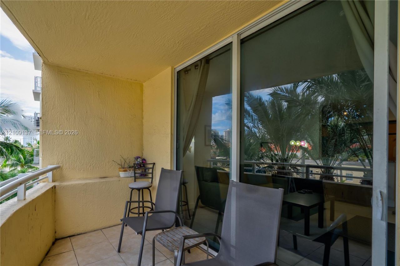 18800 NE 29th Ave , Unit 411, Aventura, FL 33180 Photo