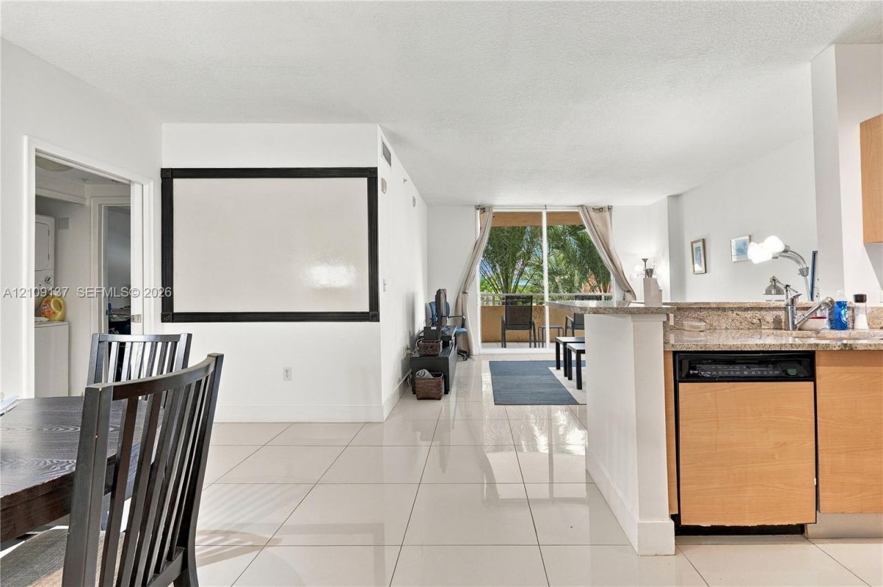 18800 NE 29th Ave , Unit 411, Aventura, FL 33180 Photo
