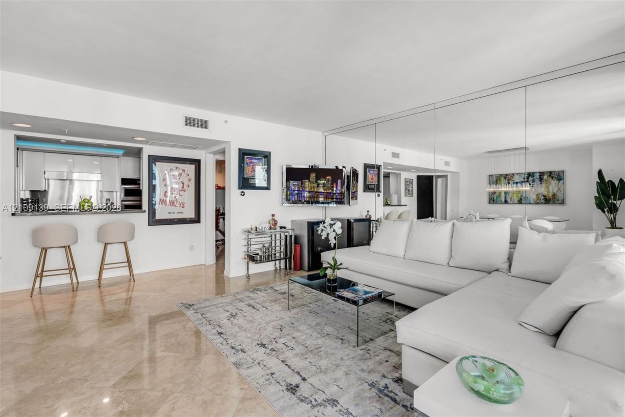 1500 Ocean Dr, Unit PH-05, Miami Beach, FL 33139 Photo