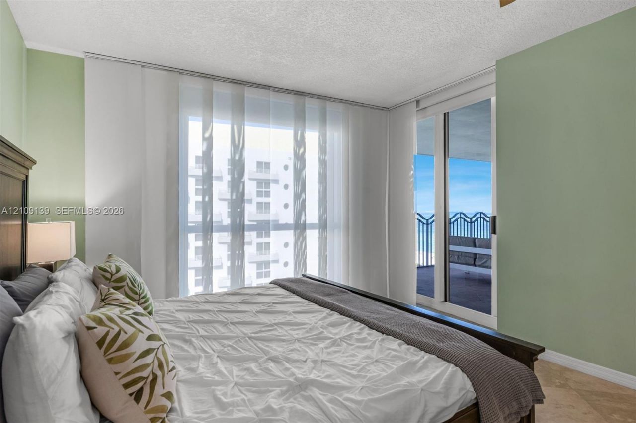 1500 Ocean Dr, Unit PH-05, Miami Beach, FL 33139 Photo