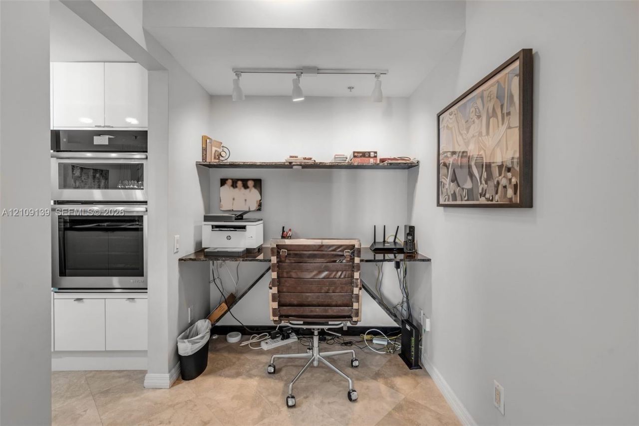 1500 Ocean Dr, Unit PH-05, Miami Beach, FL 33139 Photo