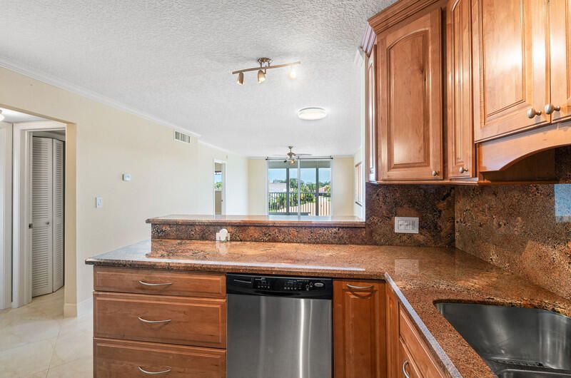 750 NE Spanish River, Unit 4100, Boca Raton, FL 33431 Photo