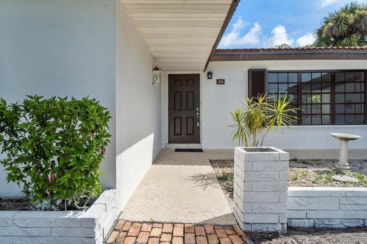 498 NE 28th Road, Boca Raton, FL 33431 Photo