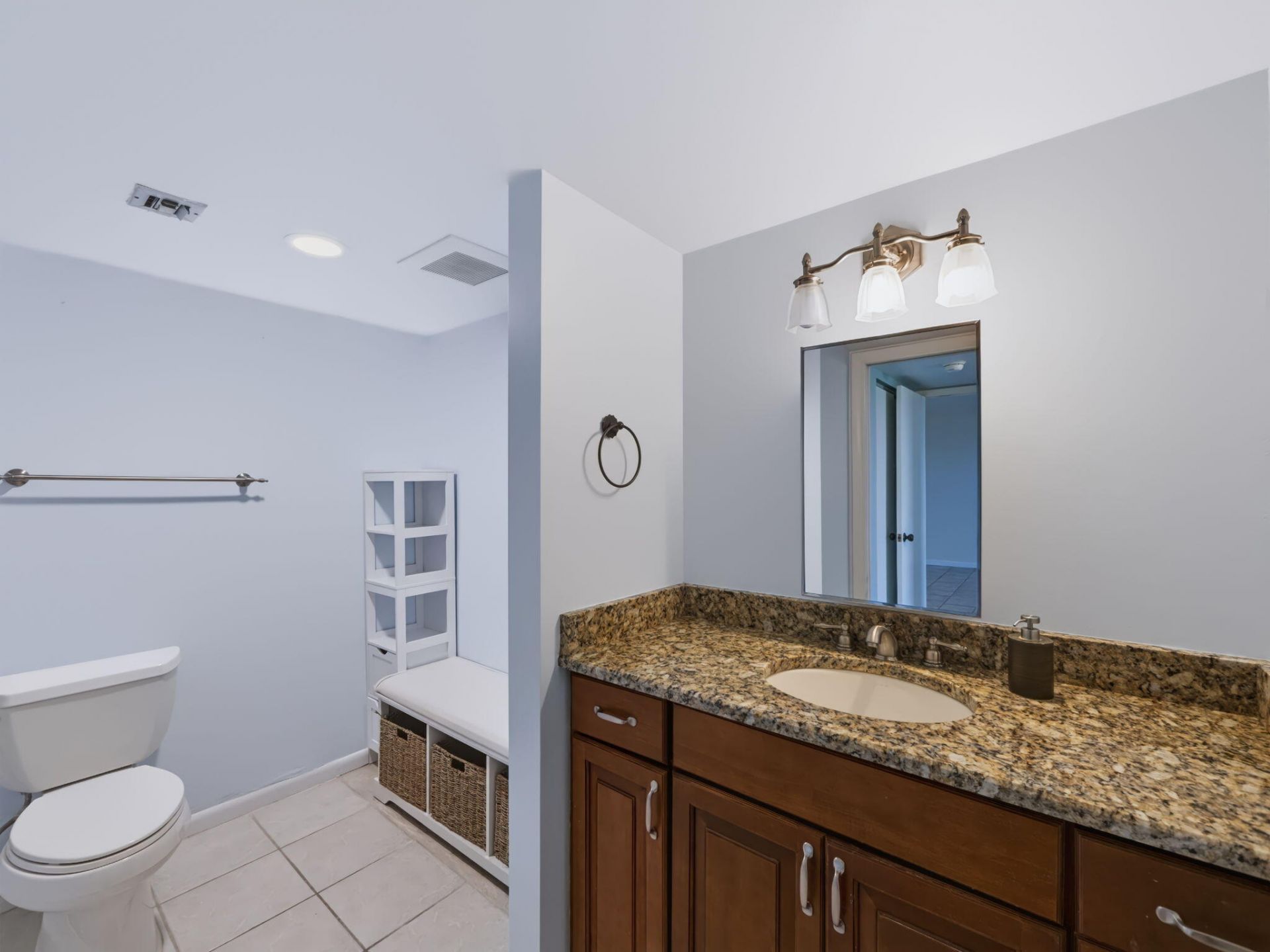 529 NE Plantation Road, Unit 105, Stuart, FL 34996 Photo